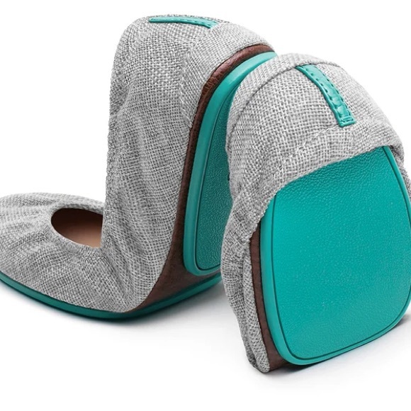 Tieks Silver Lake- size 8 like new with box and flower - Picture 6 of 6